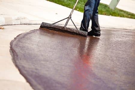 The Benefits Of Asphalt Sealcoating Thumbnail